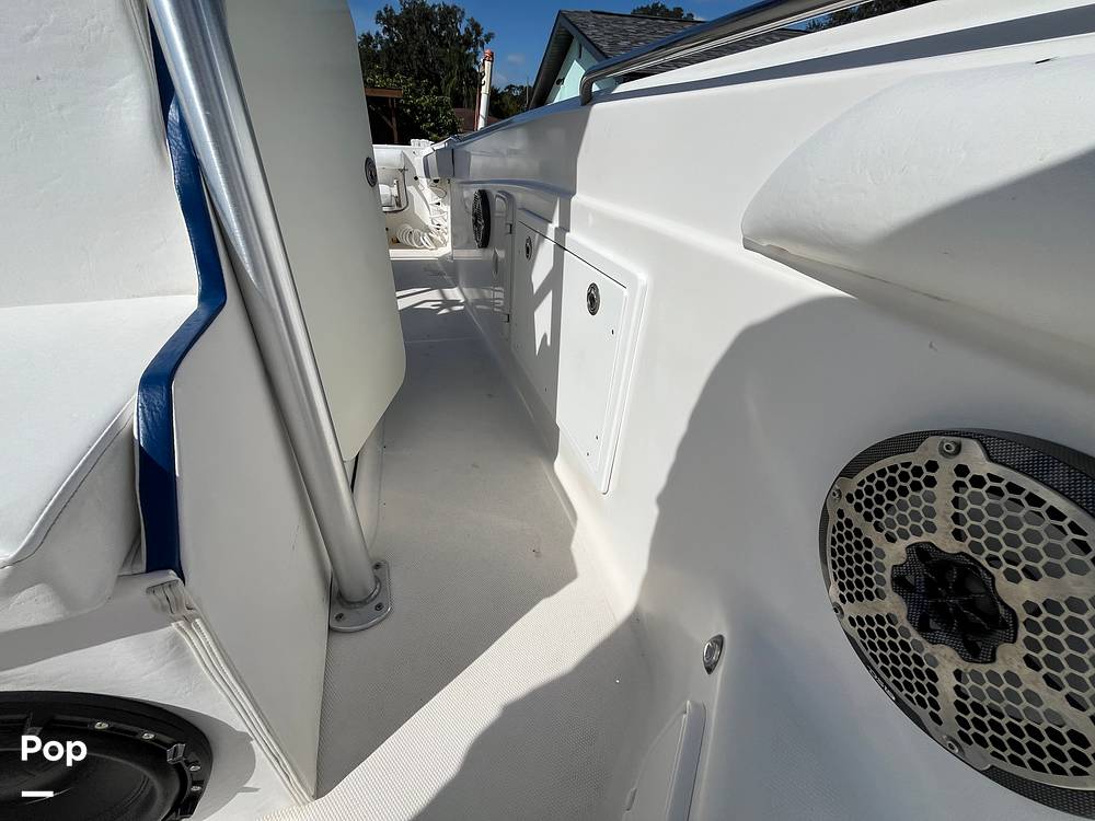 Slide: The Image of Wellcraft Fisherman 250 2004 - 15878600