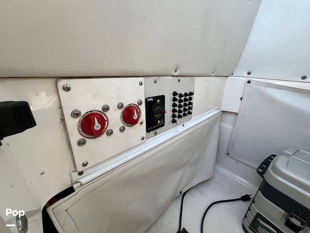 Slide: The Image of Wellcraft Fisherman 250 2004 - 15878606