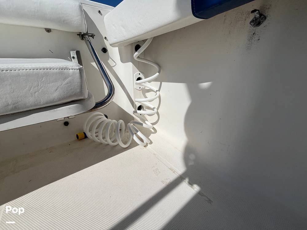 Slide: The Image of Wellcraft Fisherman 250 2004 - 15878609