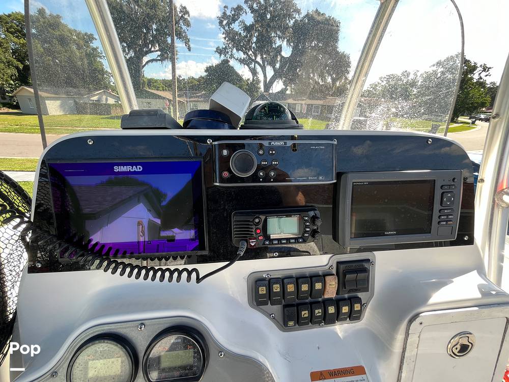 Slide: The Image of Wellcraft Fisherman 250 2004 - 15878614