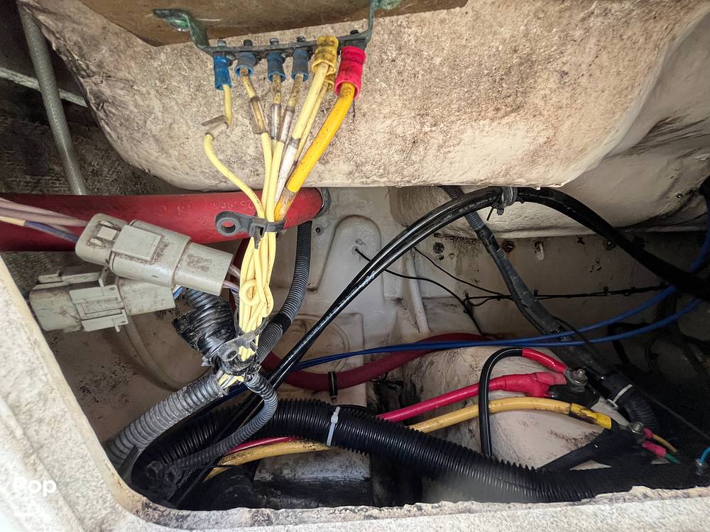 Slide: The Image of Wellcraft Fisherman 250 2004 - 15878628