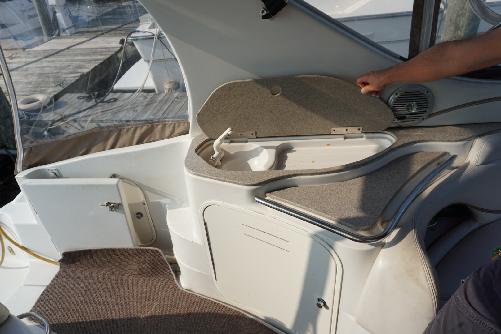 Slide: The Image of Wellcraft Martinique 3300 2003 - 1794059