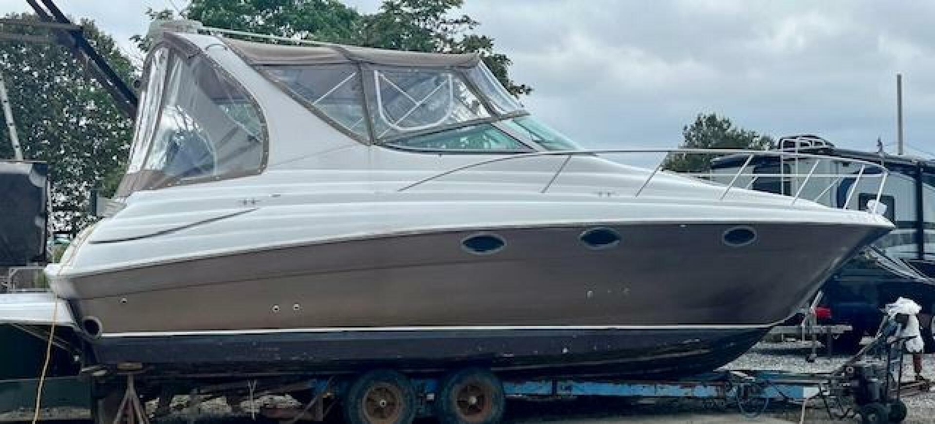 Slide: The Image of Wellcraft Martinique 3300 2003 - 4714200