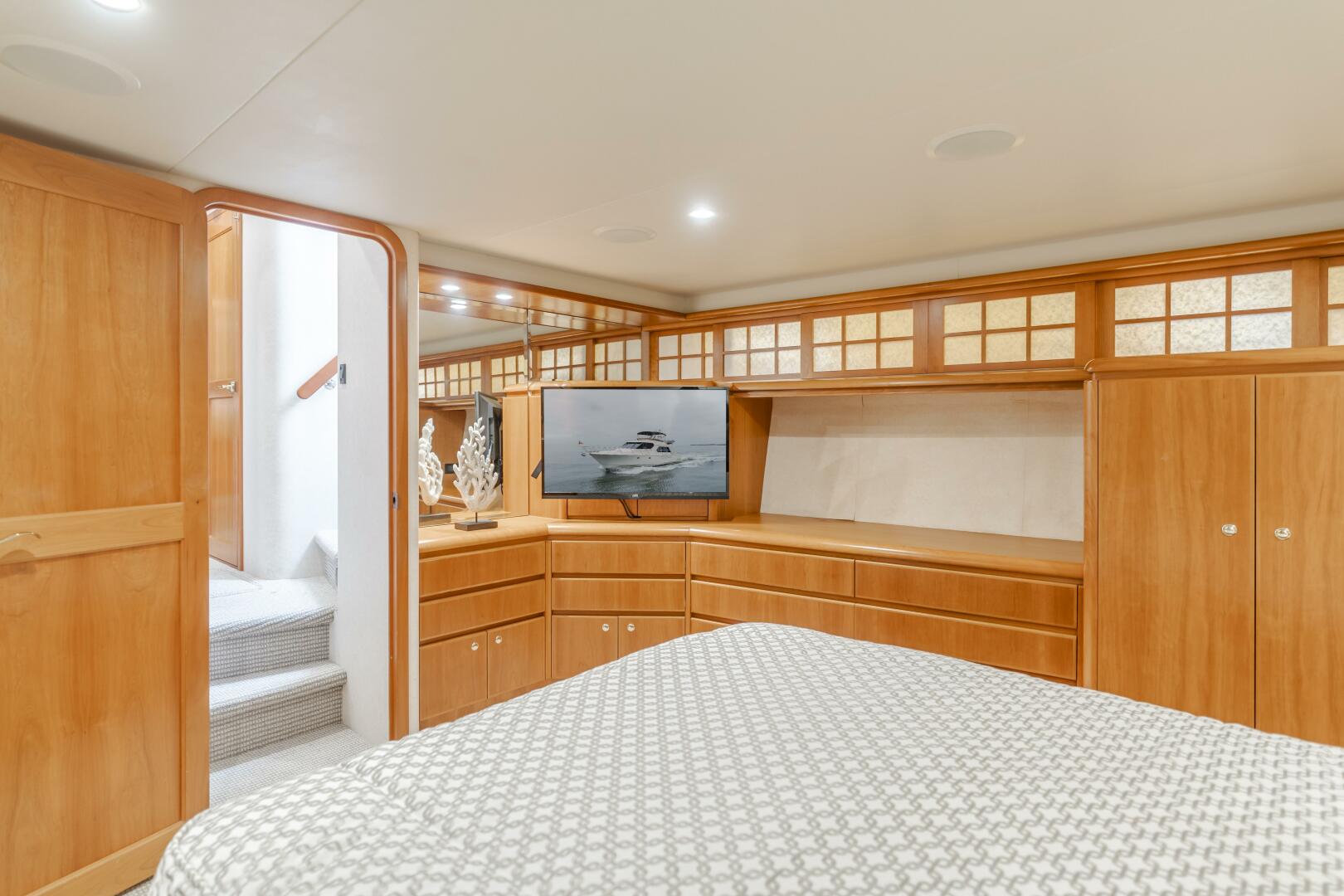 Slide: The Image of 2001 58 West Bay Pilothouse 'Islandon' - Stateroom 3 - 4403485