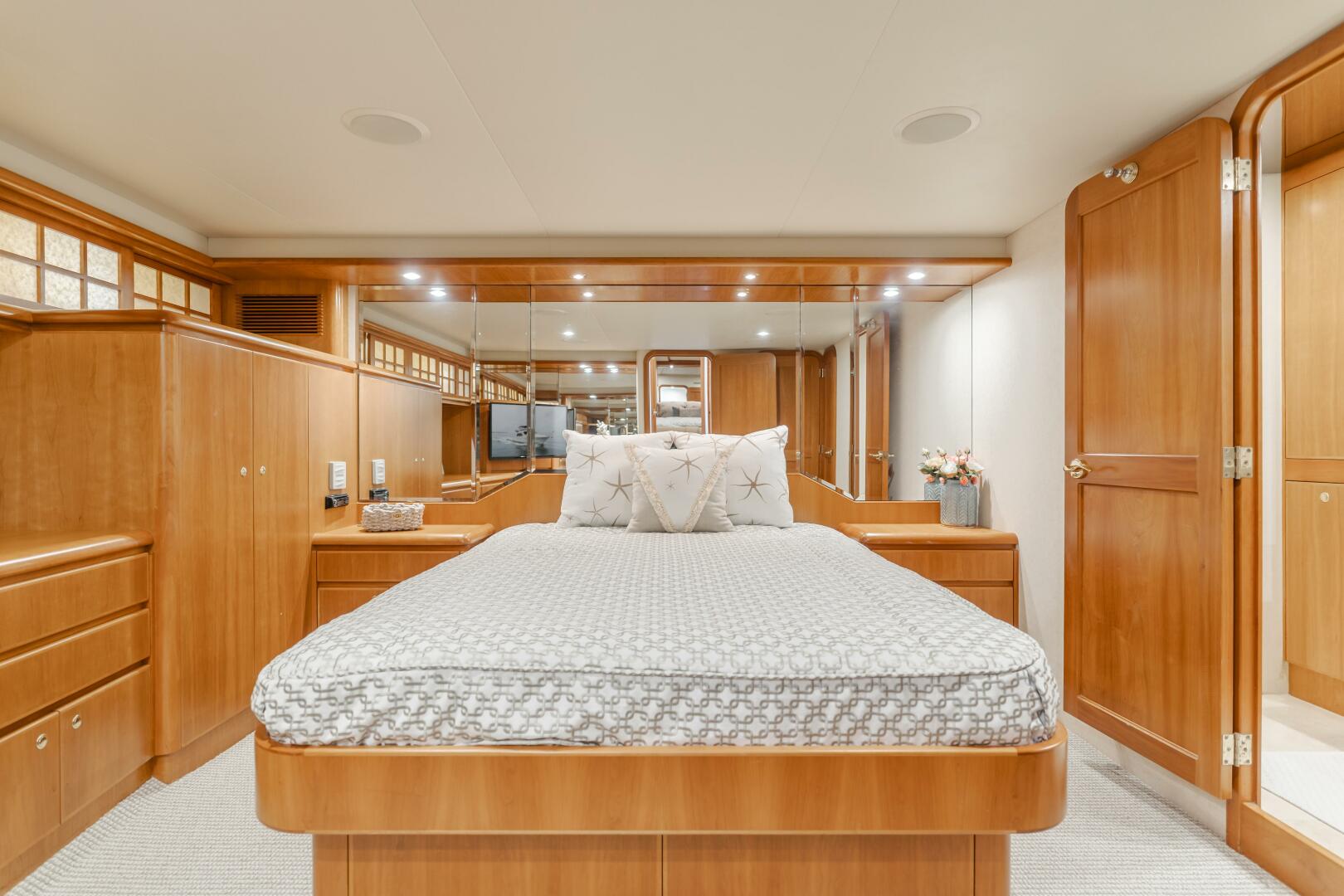 Slide: The Image of 2001 58 West Bay Pilothouse 'Islandon' - Stateroom 3 - 4403484