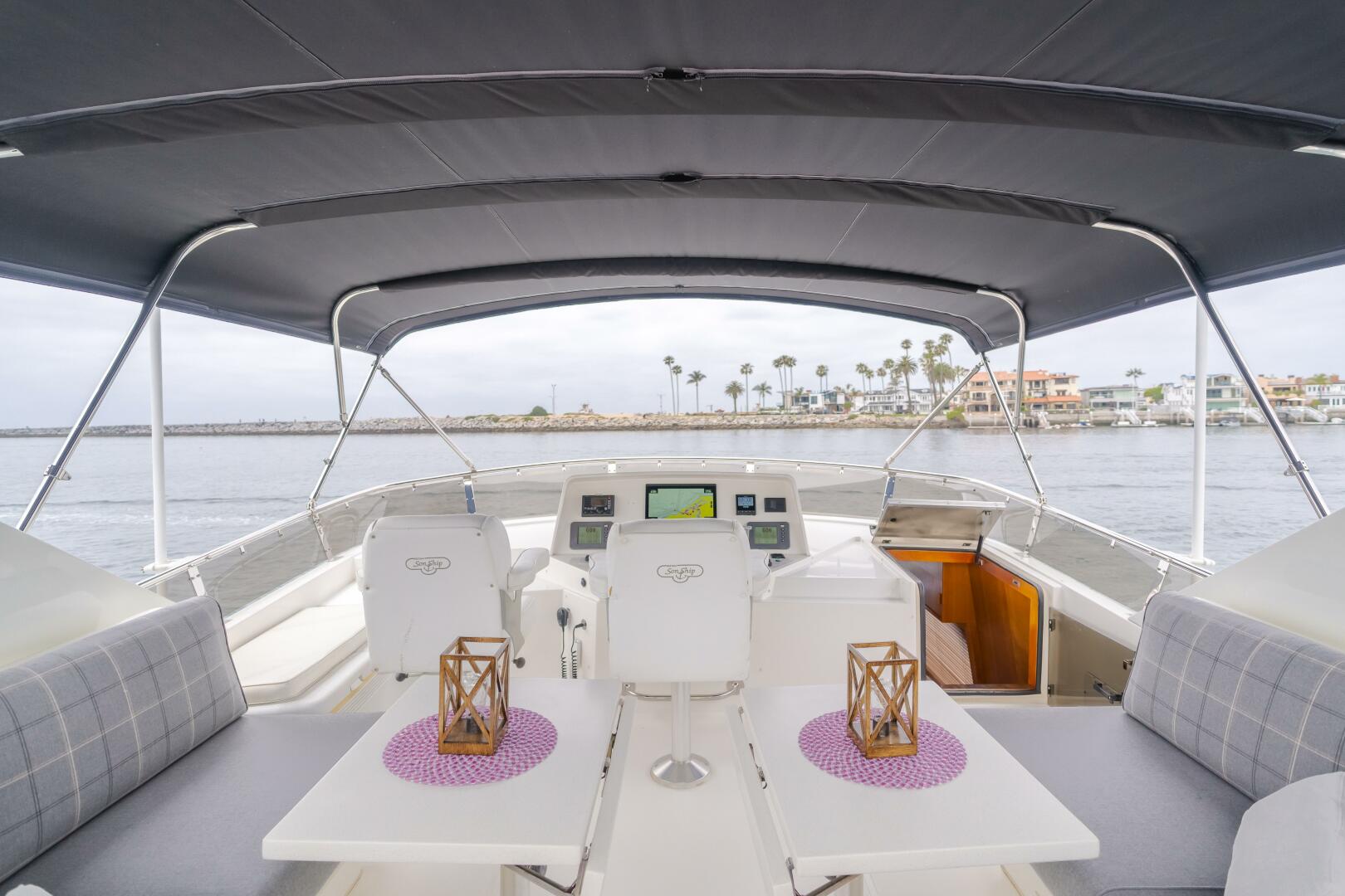 Slide: The Image of 2001 58 West Bay Pilothouse 'Islandon' - Flybridge Seating - 4403516