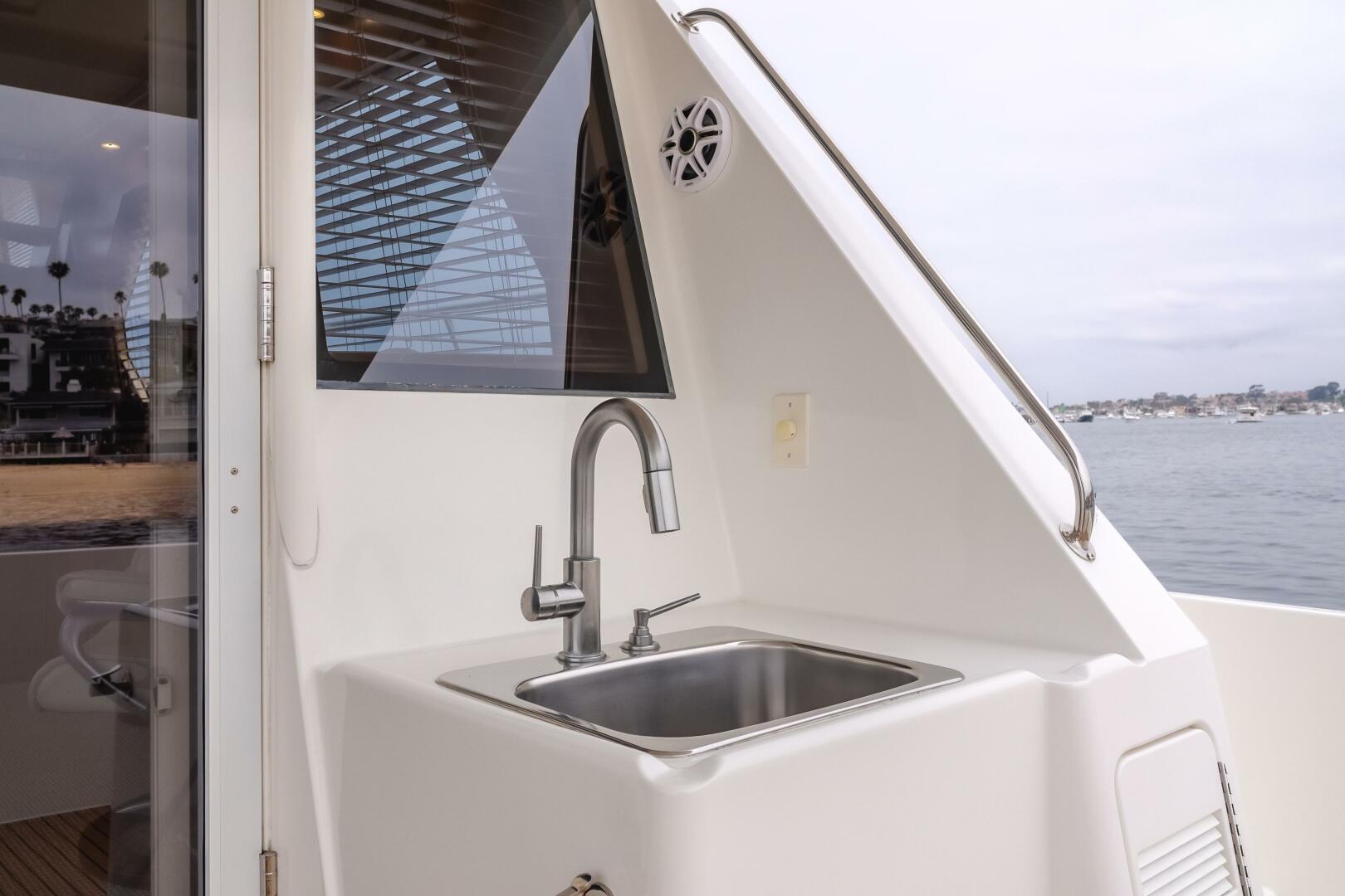 Slide: The Image of 2001 58 West Bay Pilothouse 'Islandon' - Cockpit Sink - 4403499