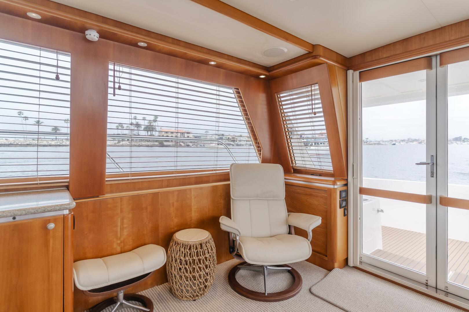 Slide: The Image of 2001 58 West Bay Pilothouse 'Islandon' - Salon - 4403502
