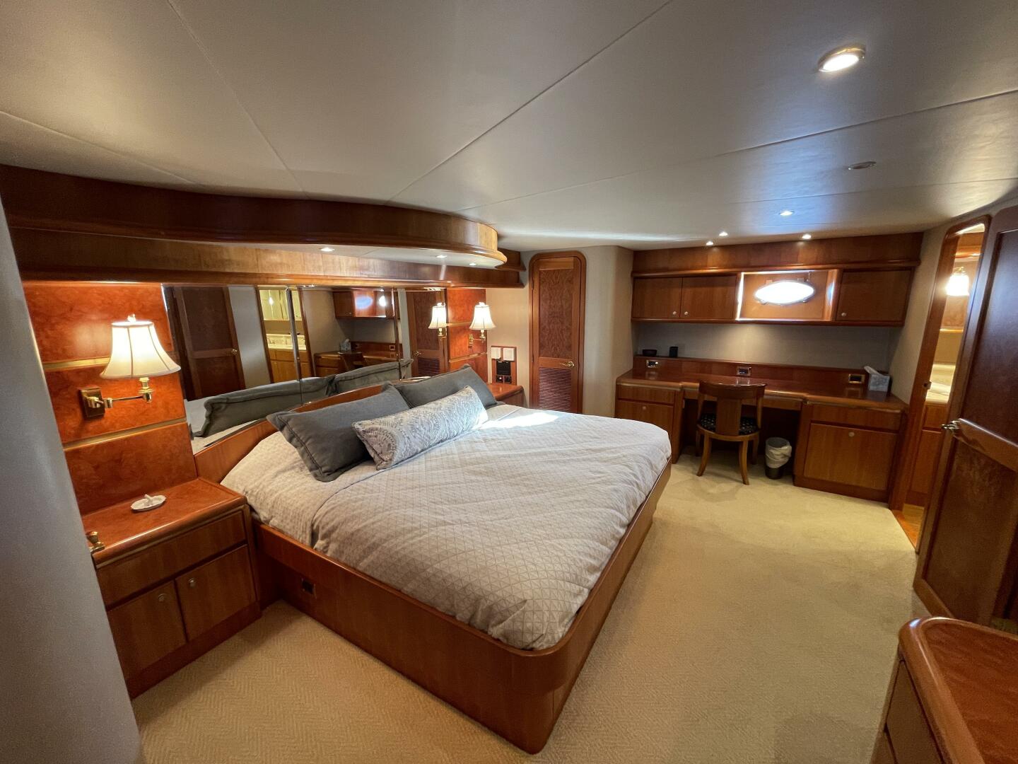 Slide: The Image of West Bay Pilothouse 2000 - 4957164