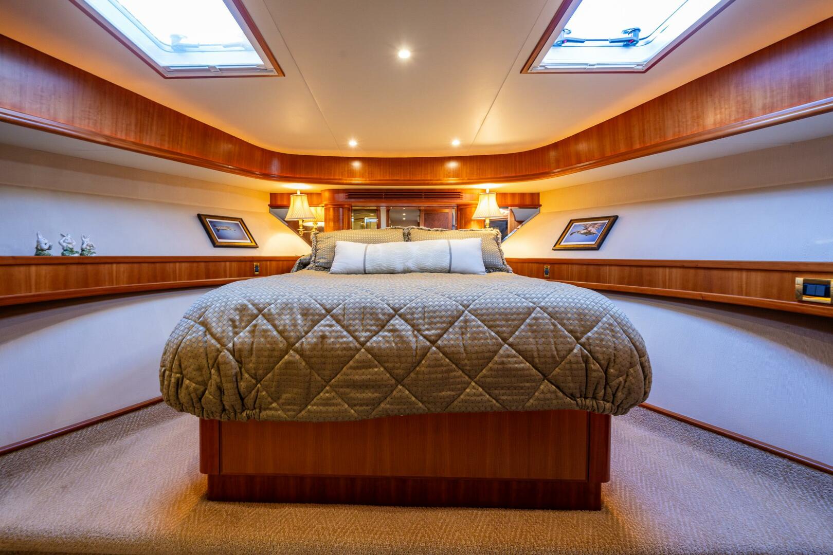 Slide: The Image of West Bay Pilothouse 2000 - 4957202