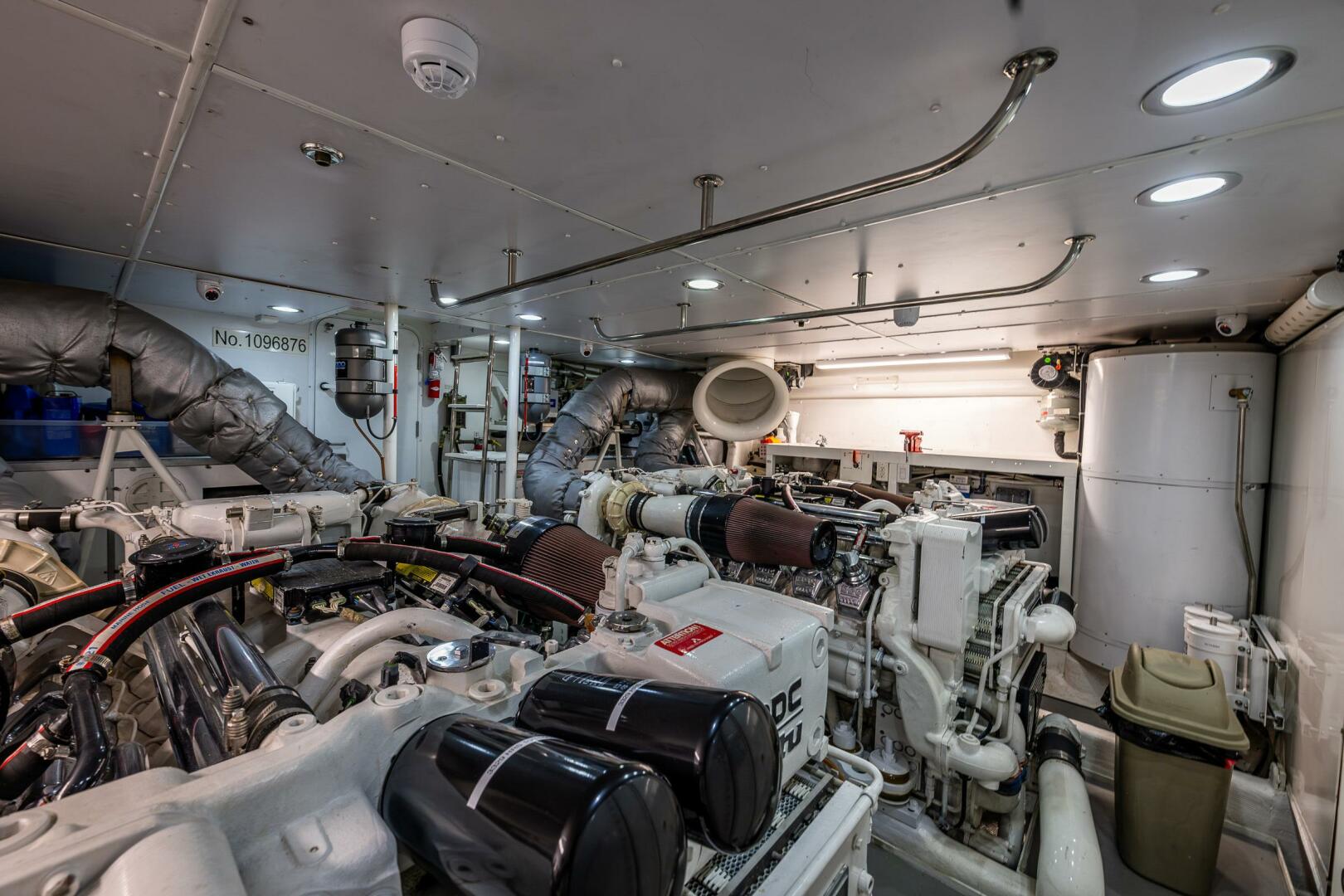 Slide: The Image of West Bay Pilothouse 2000 - 4957219