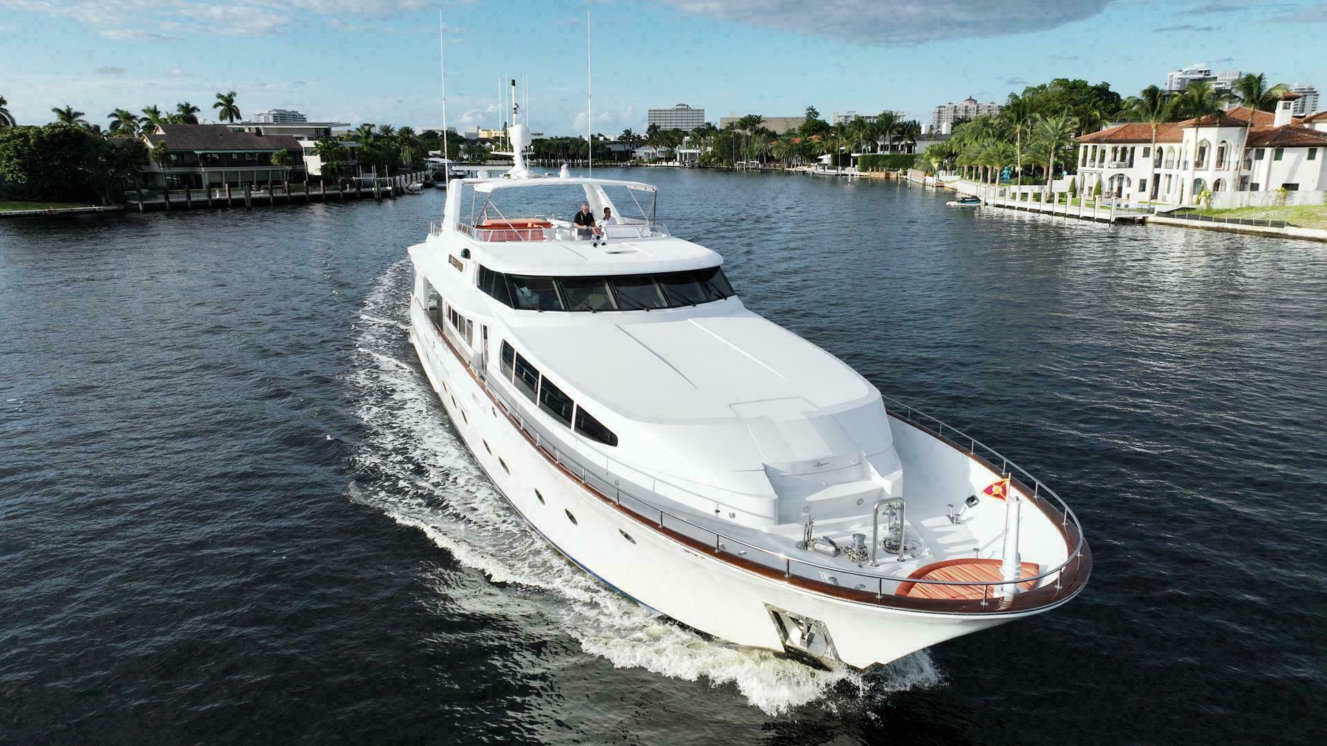 Slide: The Image of Westport Westport Modified Hull Sovereign 2001 - 4953371