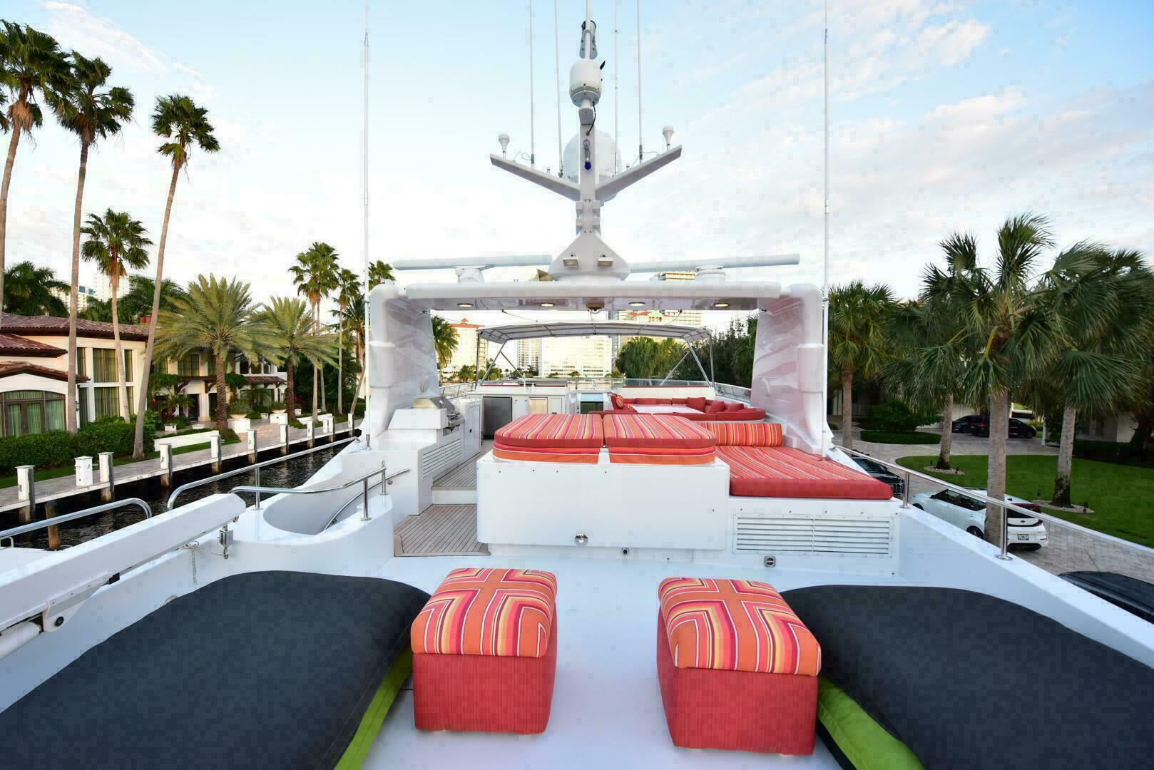 Slide: The Image of Westport Westport Modified Hull Sovereign 2001 - 4953326