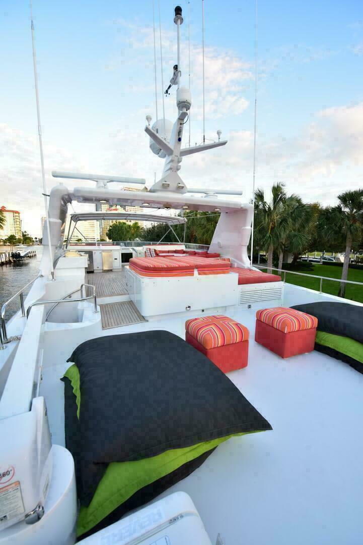 Slide: The Image of Westport Westport Modified Hull Sovereign 2001 - 4953327