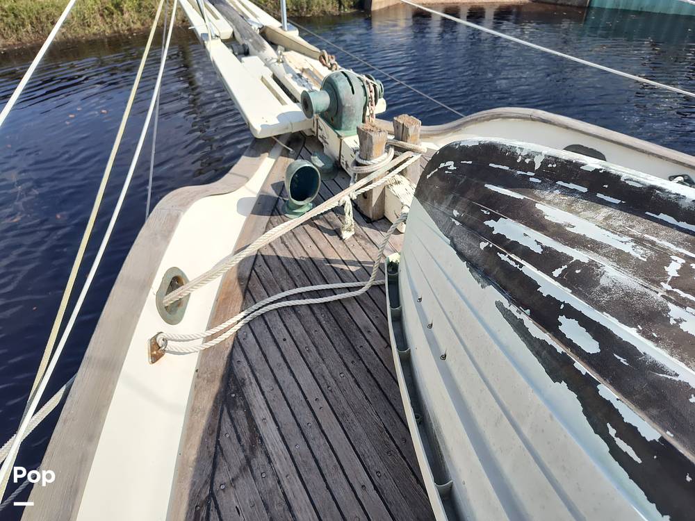 Slide: The Image of Westsail 32 1973 - 125