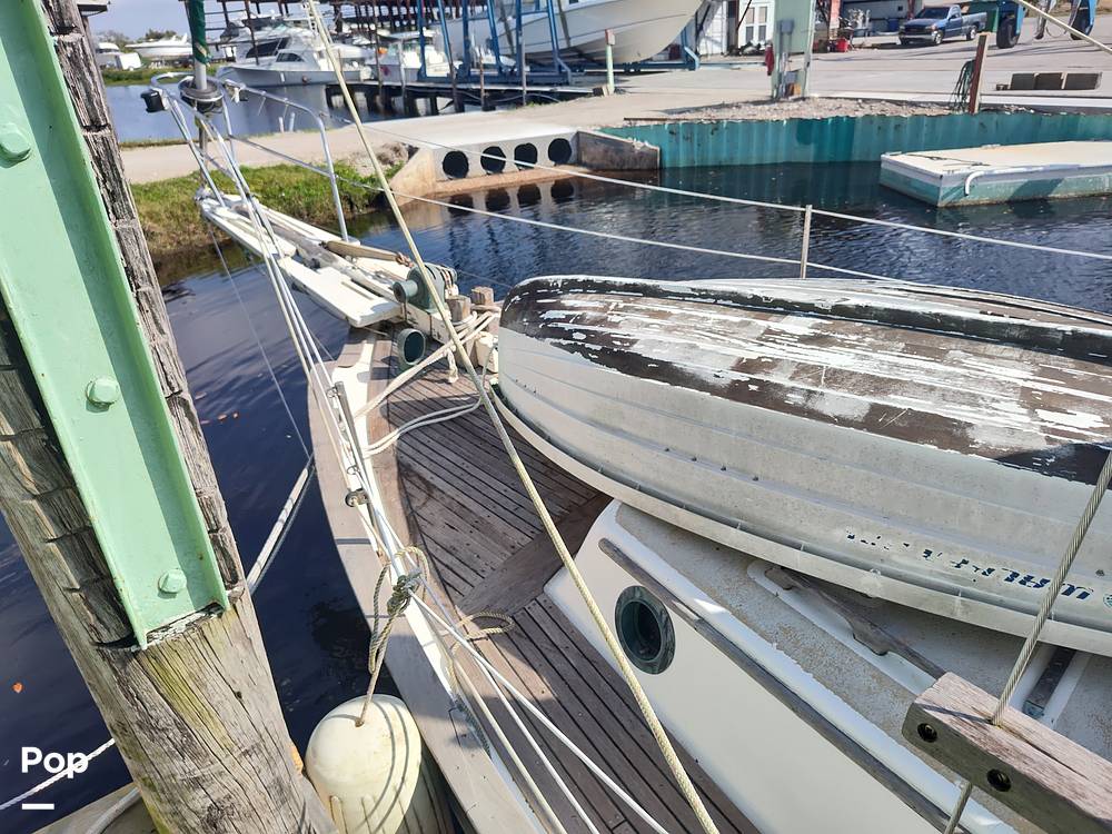 Slide: The Image of Westsail 32 1973 - 128