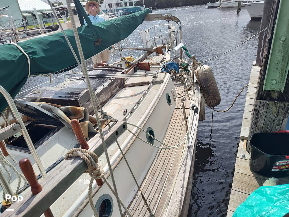 Slide: The Image of Westsail 32 1973 - 19
