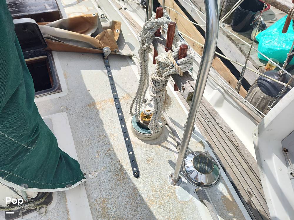 Slide: The Image of Westsail 32 1973 - 32