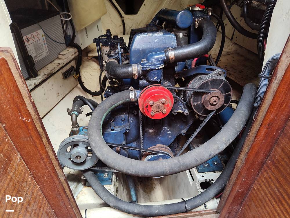 Slide: The Image of Isuzu engine - 50