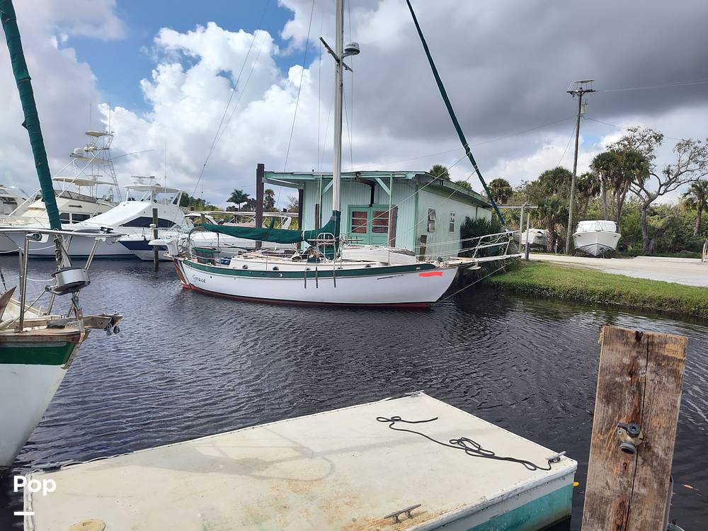 Slide: The Image of Westsail 32 1973 - 8