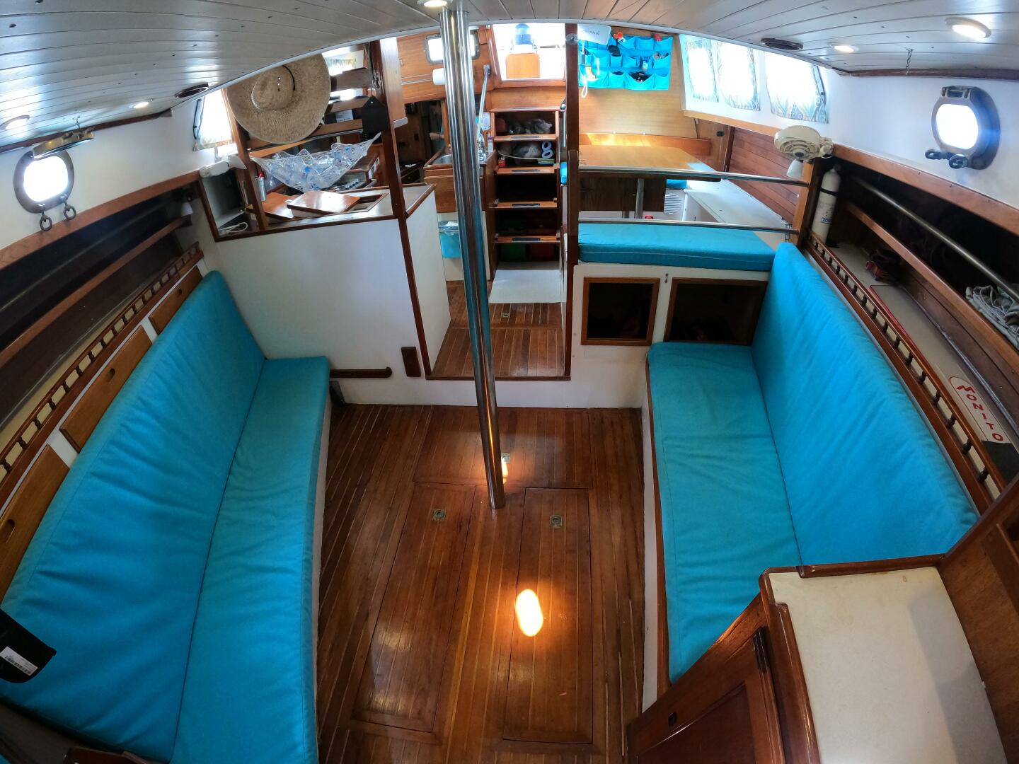 Slide: The Image of Westsail 42 Cutter 1978 - 4748305