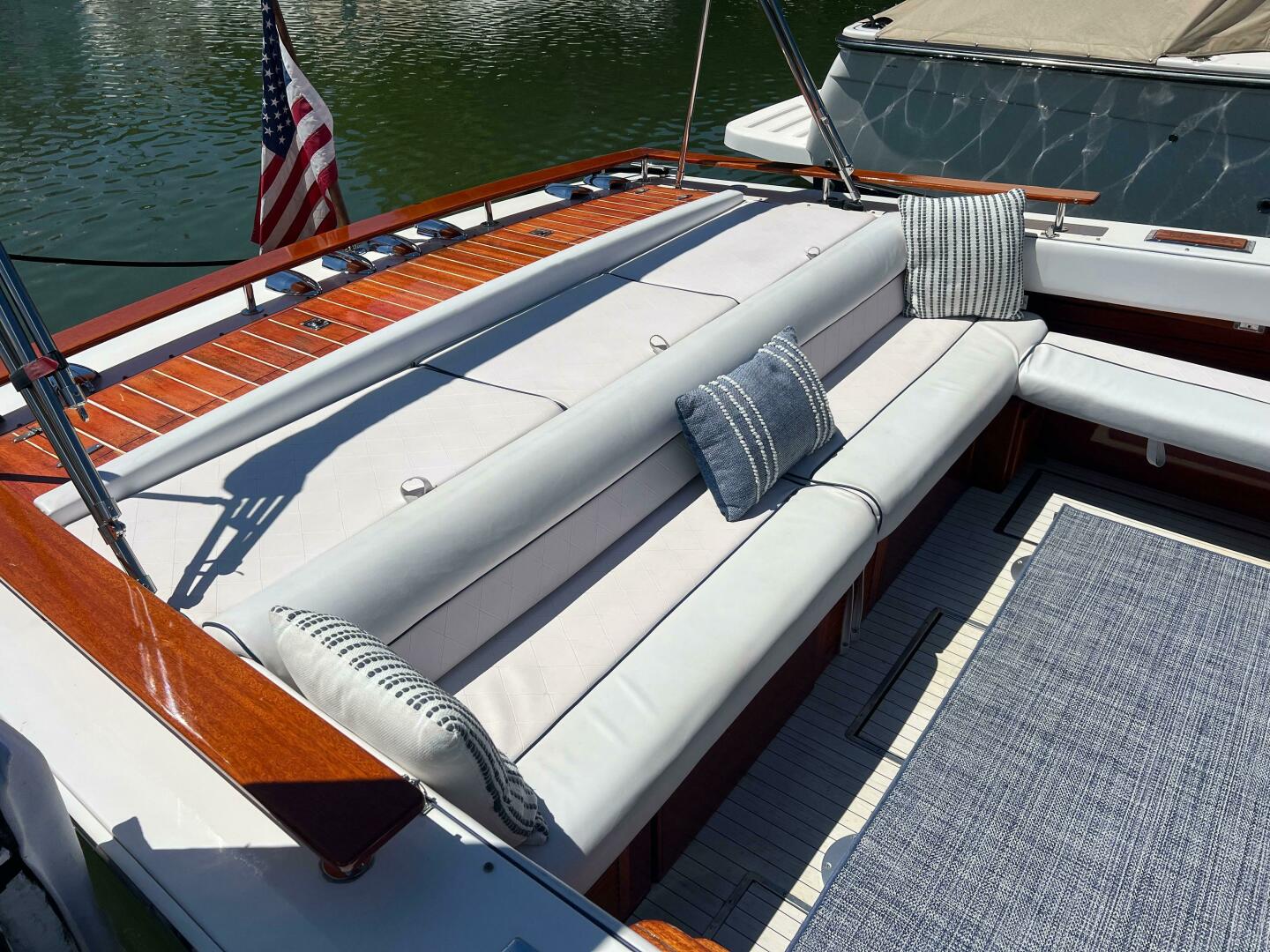 Slide: The Image of Windsor Craft 31 Picnic Boat 1992 - 5218731