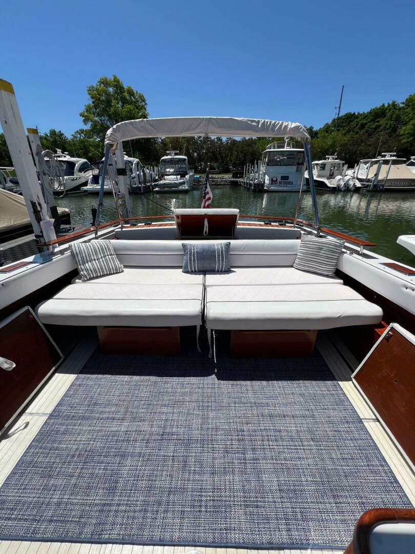 Slide: The Image of Windsor Craft 31 Picnic Boat 1992 - 5218763