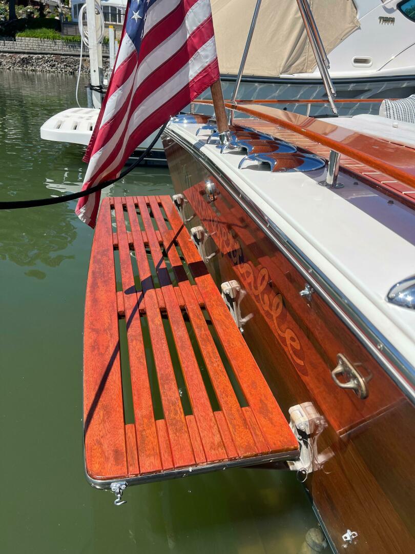 Slide: The Image of Windsor Craft 31 Picnic Boat 1992 - 5218724