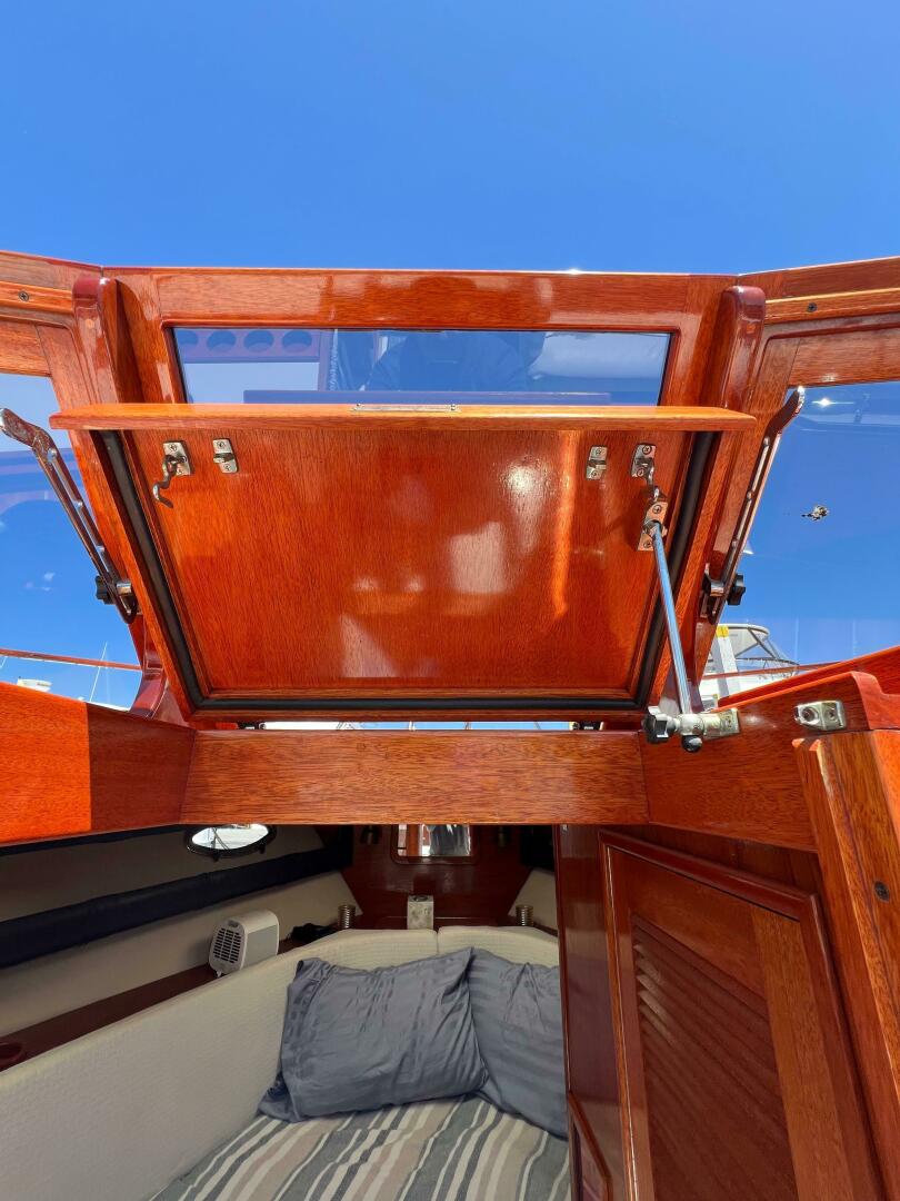 Slide: The Image of Windsor Craft 31 Picnic Boat 1992 - 5218727