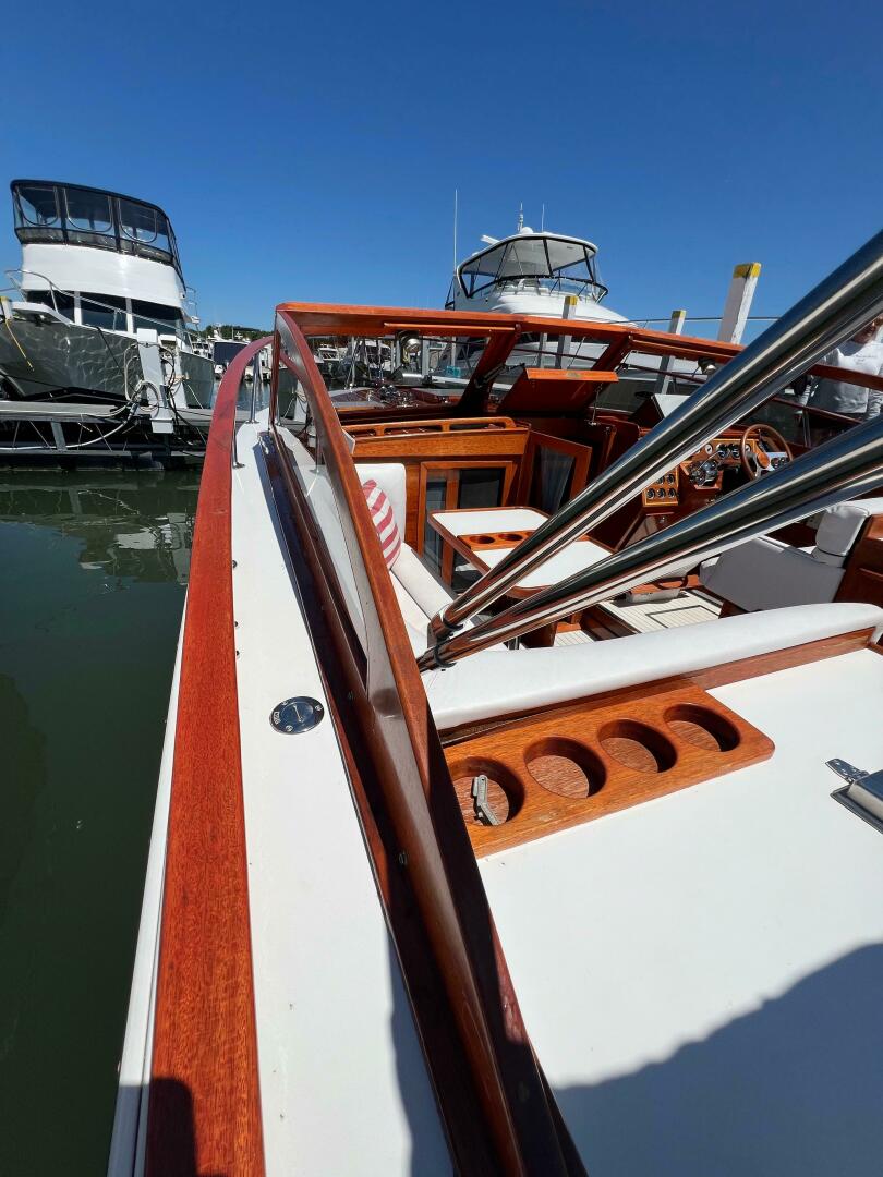 Slide: The Image of Windsor Craft 31 Picnic Boat 1992 - 5218728