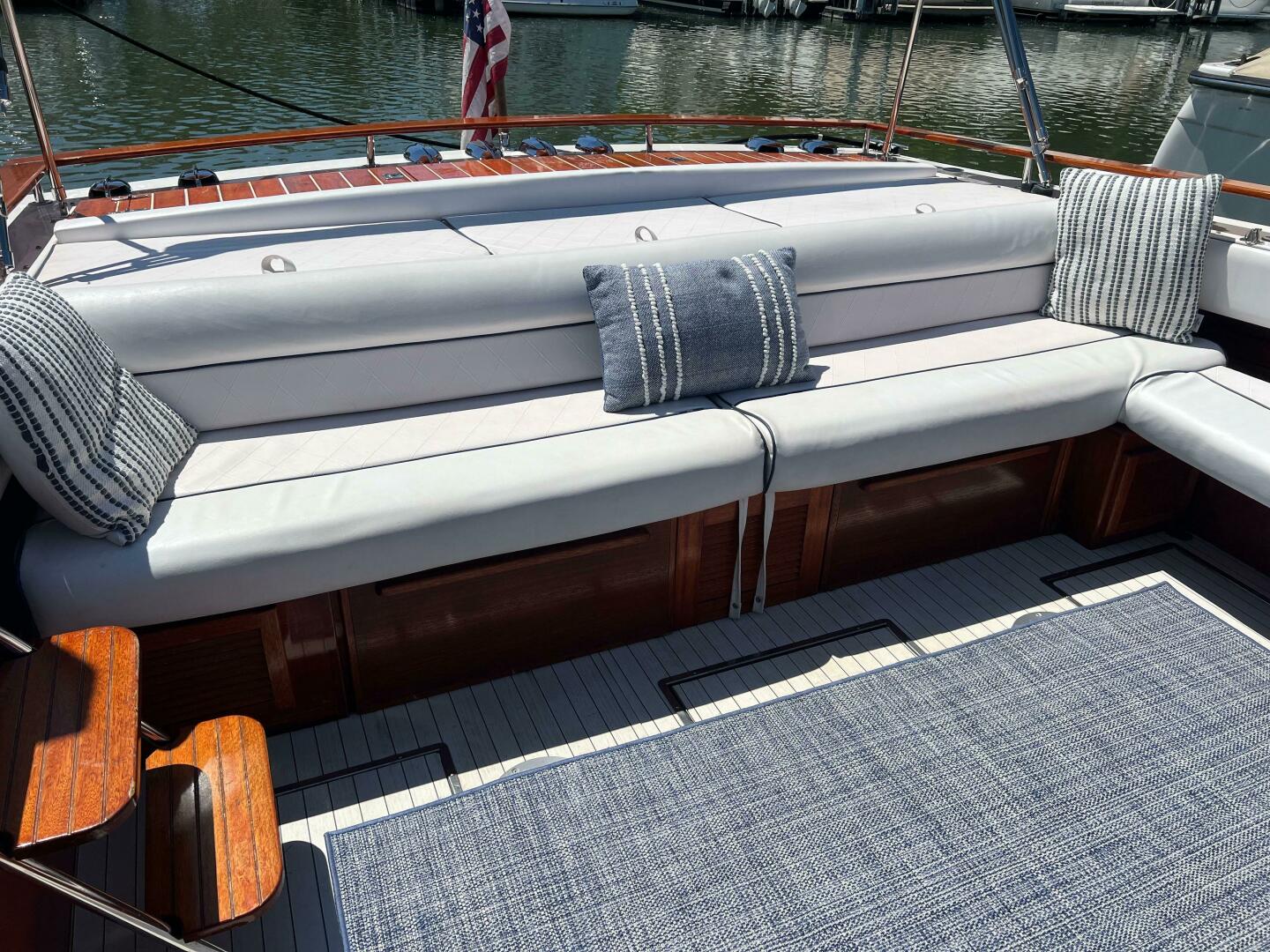 Slide: The Image of Windsor Craft 31 Picnic Boat 1992 - 5218732