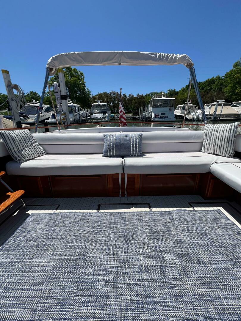 Slide: The Image of Windsor Craft 31 Picnic Boat 1992 - 5218733