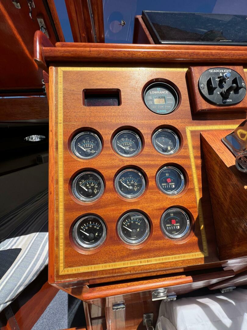 Slide: The Image of Windsor Craft 31 Picnic Boat 1992 - 5218746