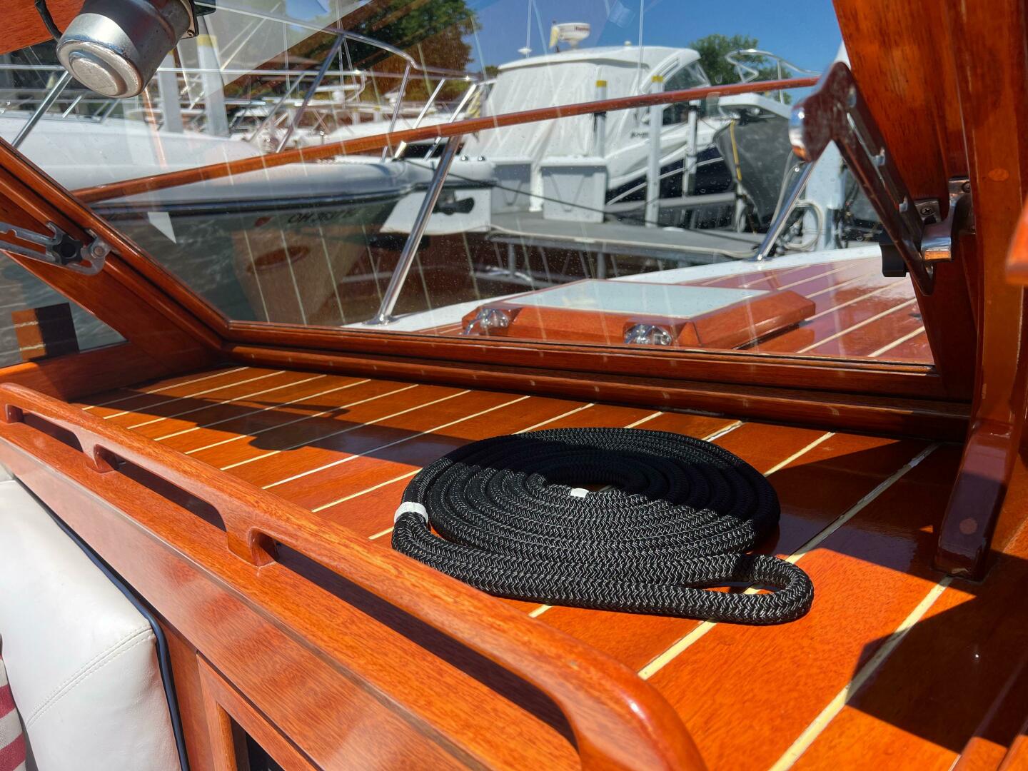 Slide: The Image of Windsor Craft 31 Picnic Boat 1992 - 5218750