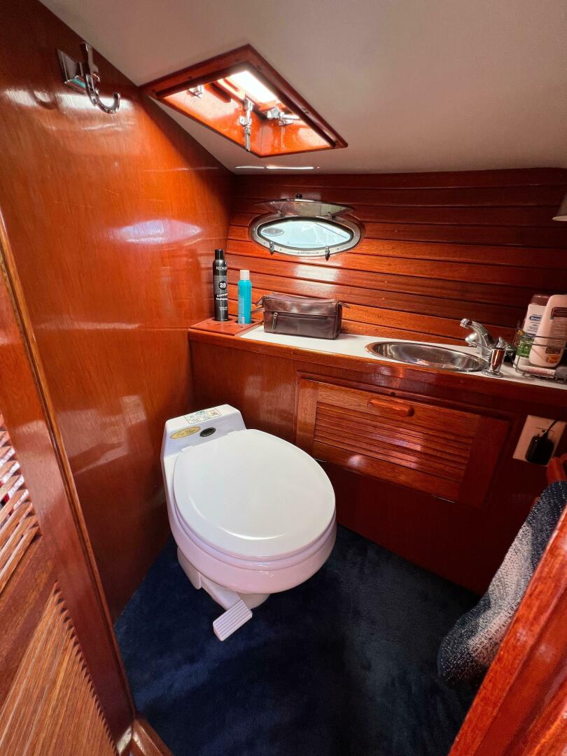 Slide: The Image of Windsor Craft 31 Picnic Boat 1992 - 5218760