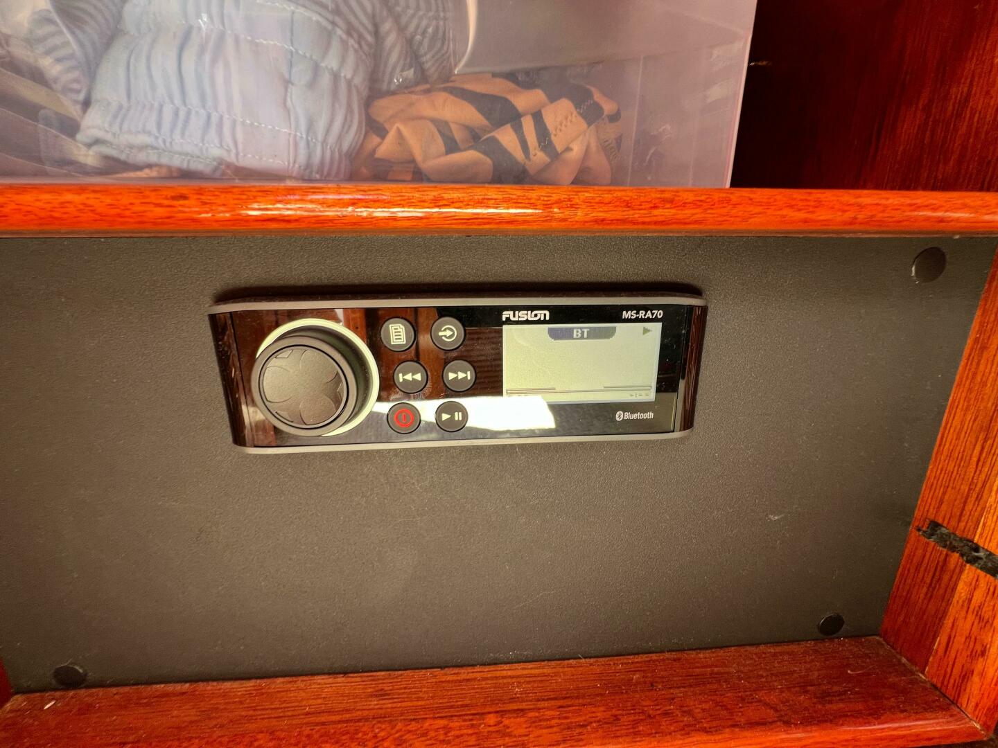 Slide: The Image of Windsor Craft 31 Picnic Boat 1992 - 5218770