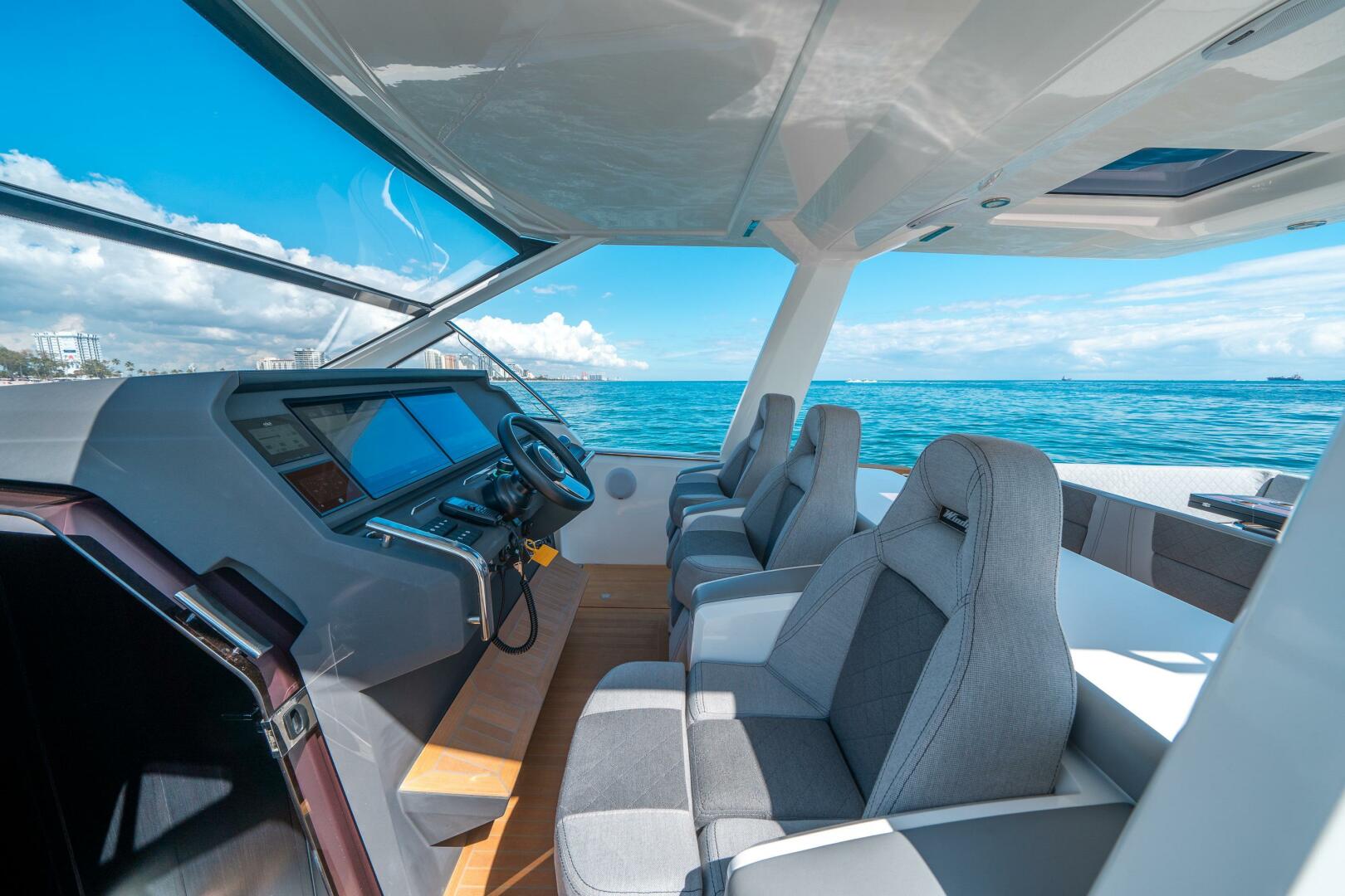 Slide: The Image of Windy 44 SRX 2022 - 5094421