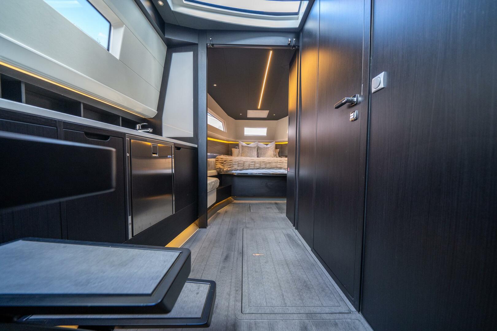 Slide: The Image of Windy 44 SRX 2022 - 5094430