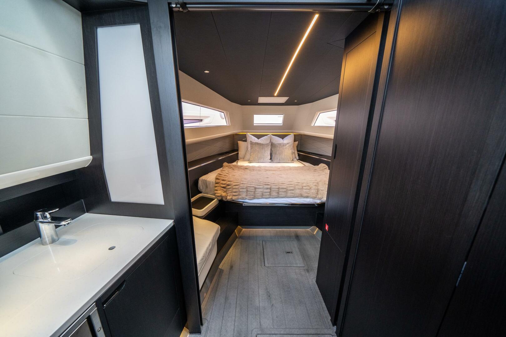 Slide: The Image of Windy 44 SRX 2022 - 5094432