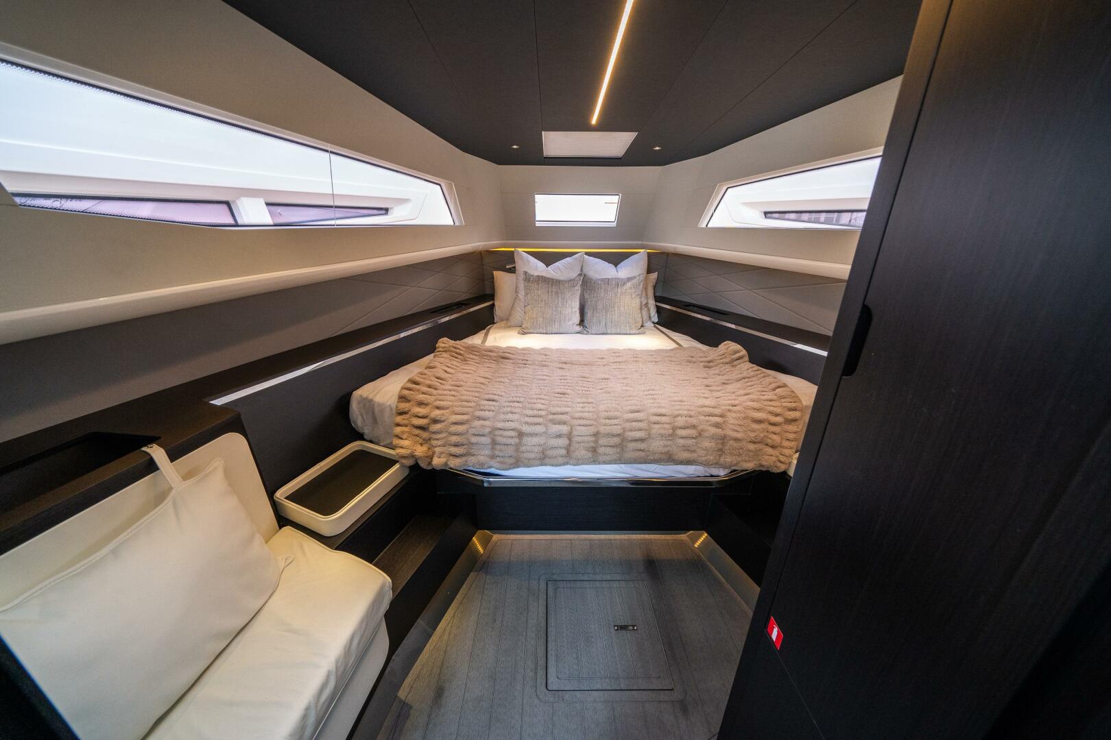 Slide: The Image of Windy 44 SRX 2022 - 5094433