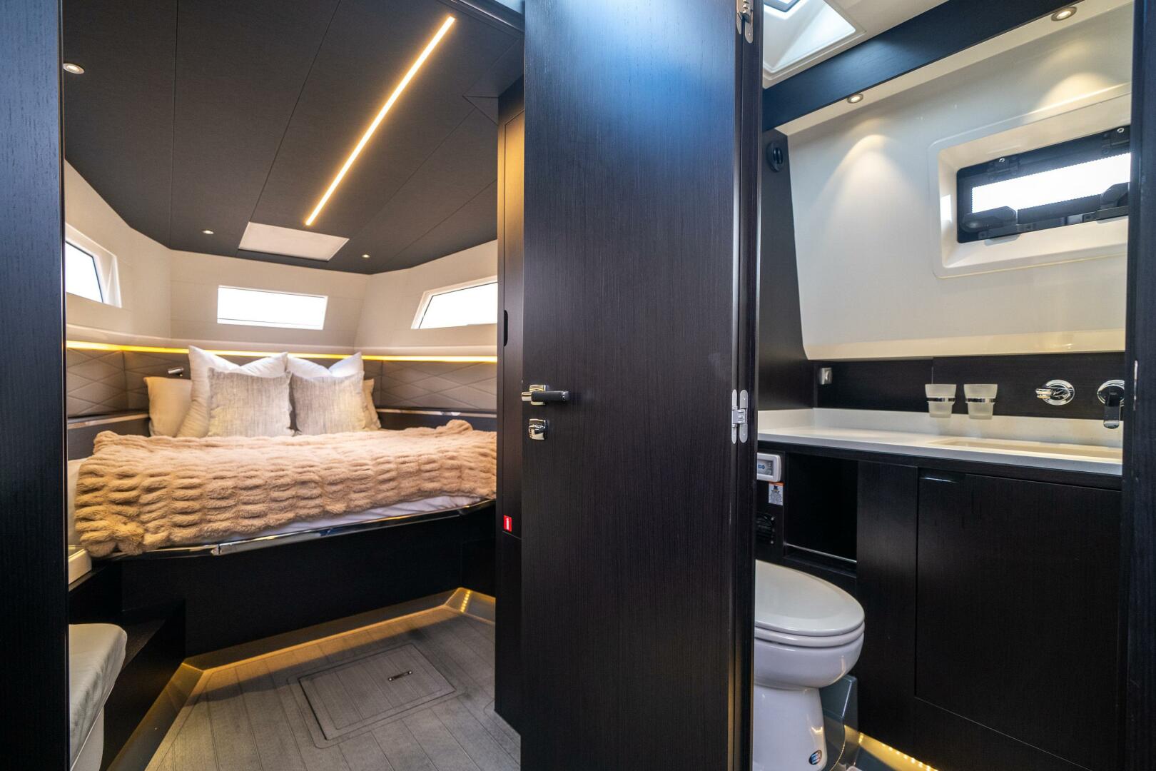 Slide: The Image of Windy 44 SRX 2022 - 5094434