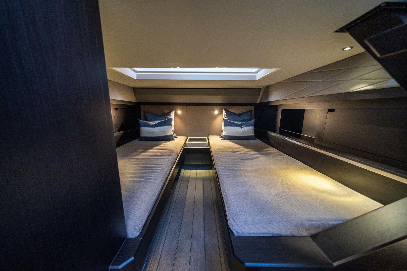 Slide: The Image of Windy 44 SRX 2022 - 5094438