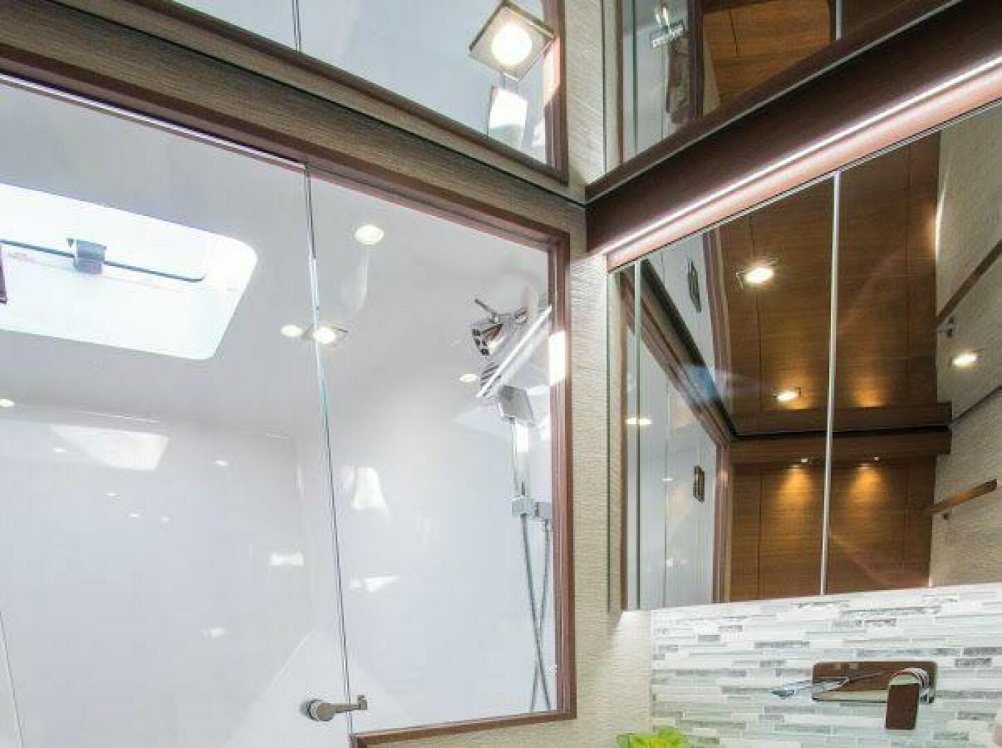 Slide: The Image of Winter Custom Express 2018 - 5139012