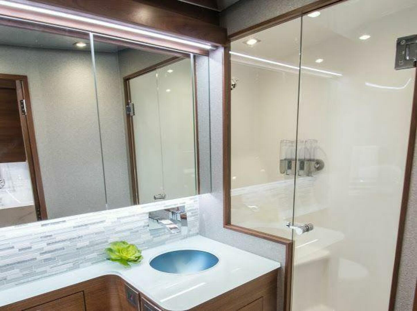 Slide: The Image of Winter Custom Express 2018 - 5139014