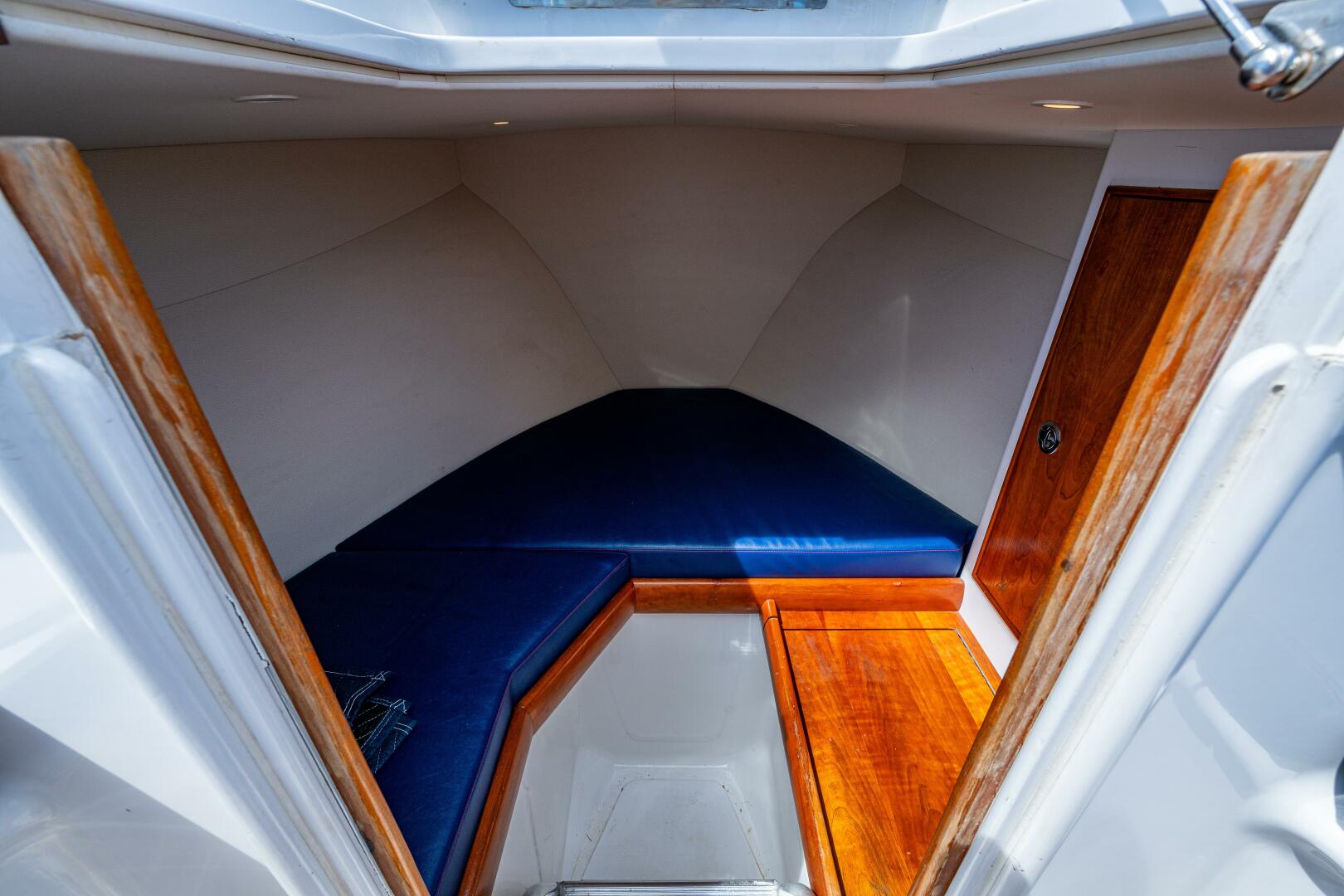 Slide: The Image of Cabin  - 4873281