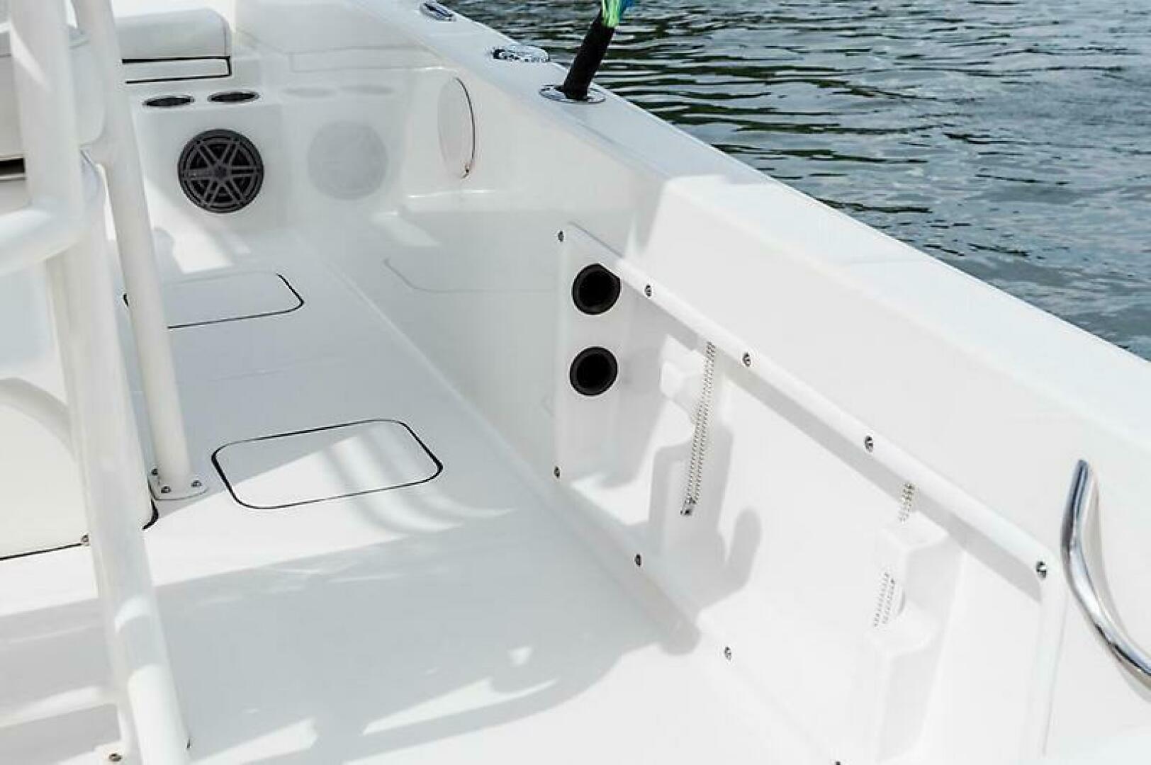 Slide: The Image of World Cat 230 CC 2019 - 4828531