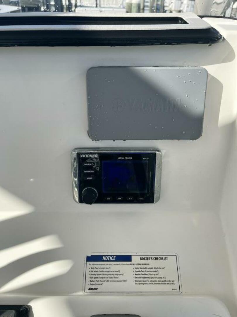 Slide: The Image of World Cat 230 CC 2019 - 4877808