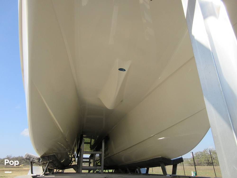 Slide: The Image of Bottom Hull - 15142575