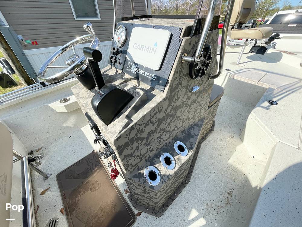 Slide: The Image of Center Console W/storage - 13929776