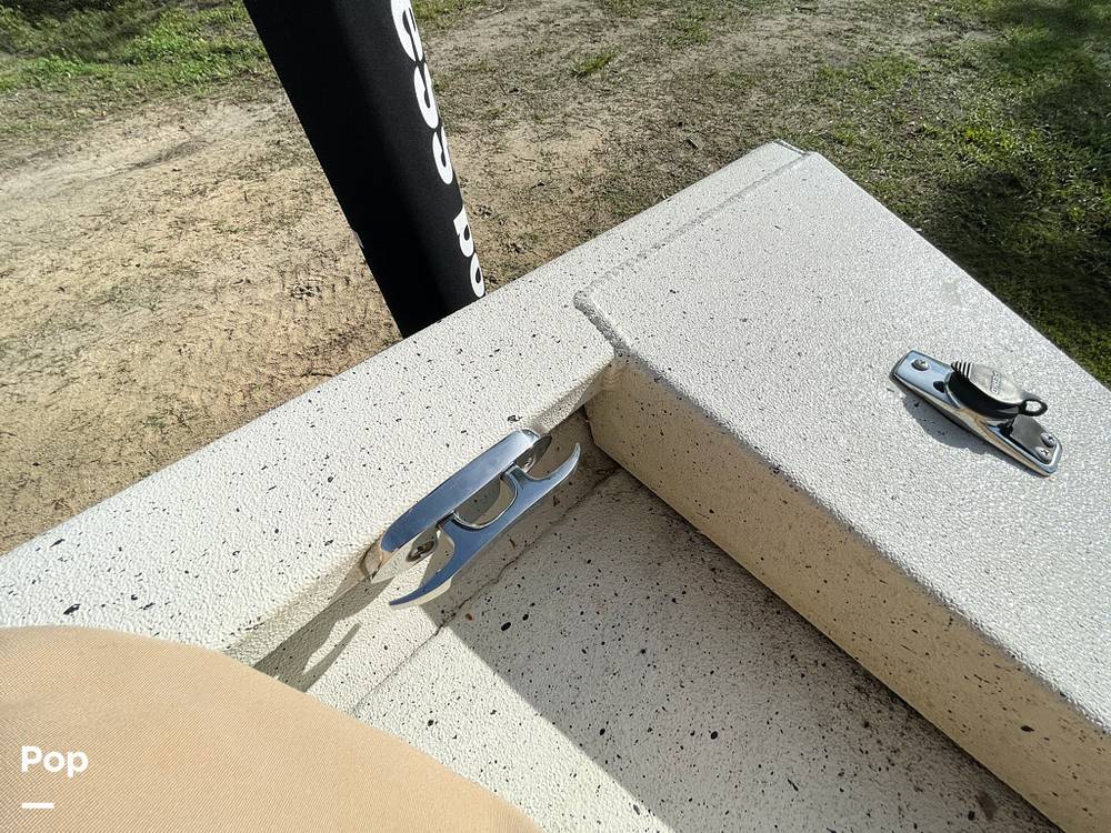 Slide: The Image of Cleats - Pull Up - 13929788